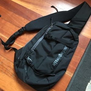 patagonia sling bolsa black